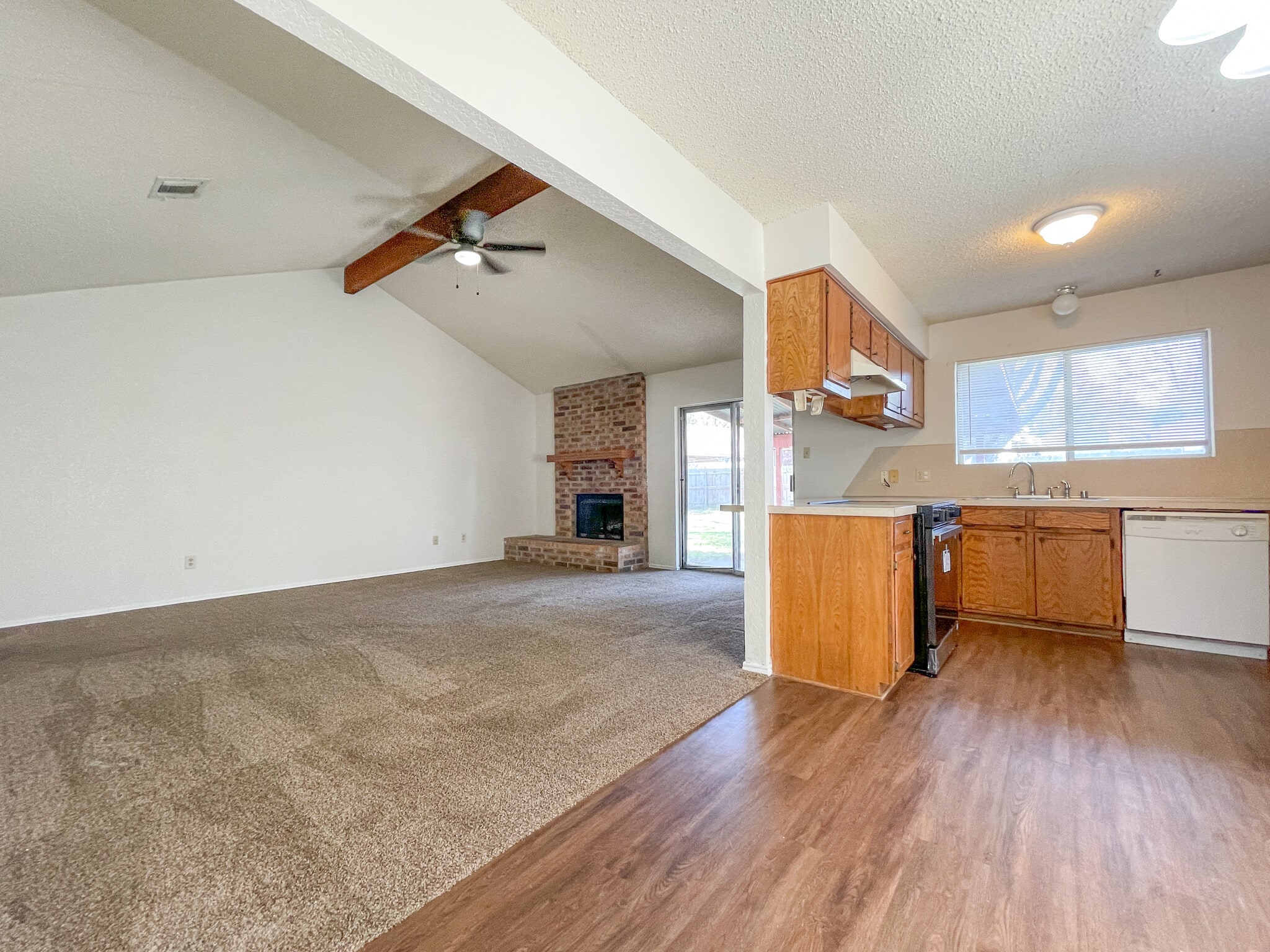 Building Photo - 2000 Ramada Dr