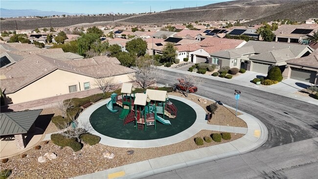 Building Photo - 2685 La Boutique St