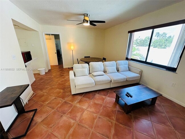 Building Photo - 619 Euclid Ave