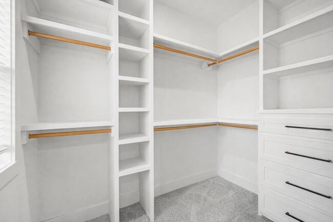 Building Photo - 3513 Omega St