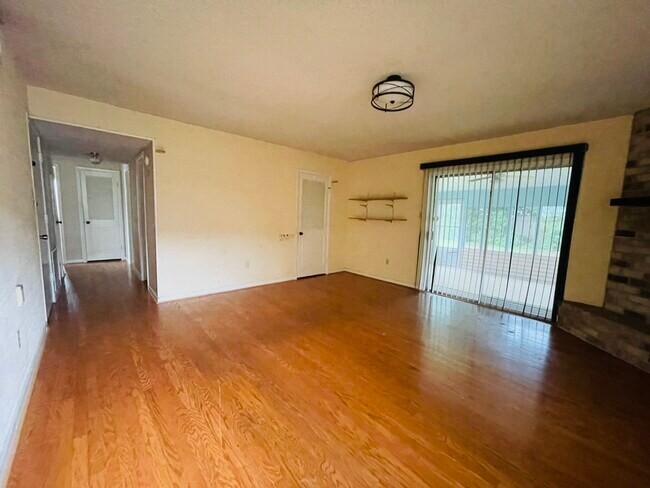 Building Photo - 441 Bellemeade Blvd