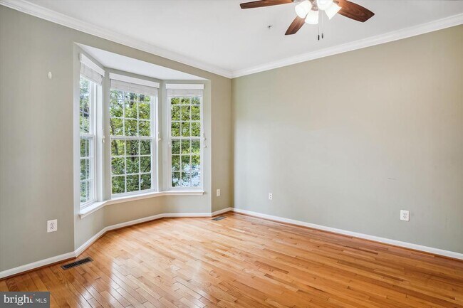 Building Photo - 152 Fieldstone Ct