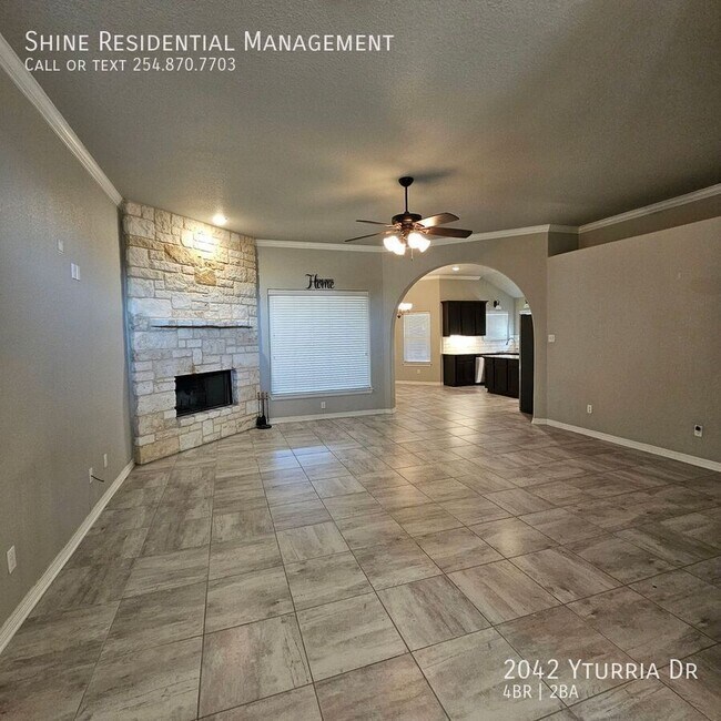 Building Photo - 2042 Yturria Dr