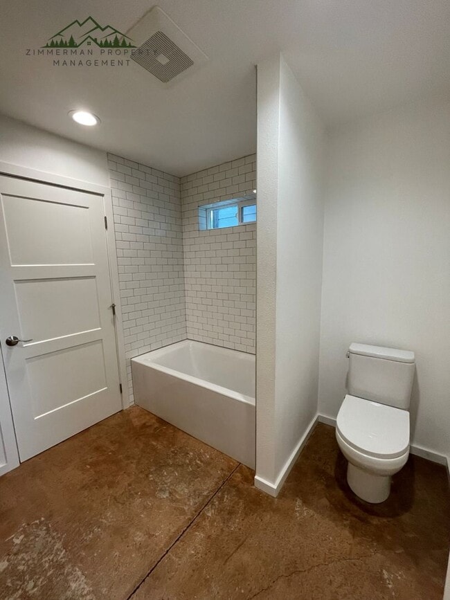 Building Photo - Brand New 1 Bed + Loft | Modern Finishes | In-Unit W/D