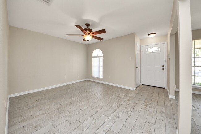 Building Photo - 11915 Binghamton Dr