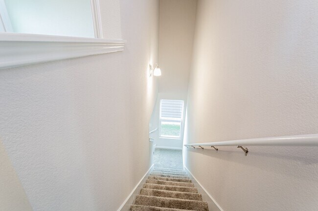 Building Photo - 1532 Arbor Knot Dr