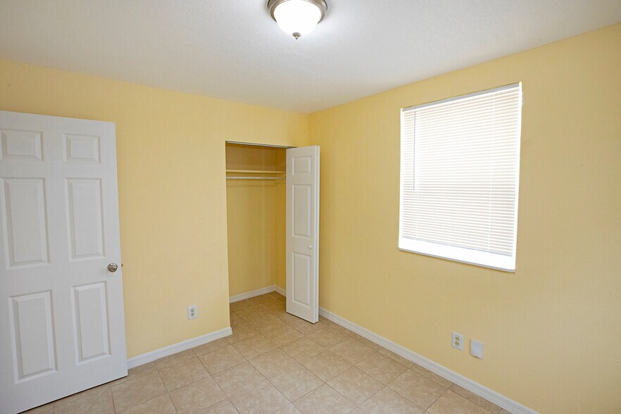 Building Photo - 1361 Bridier st