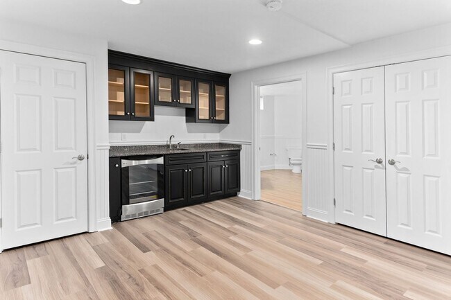 Building Photo - 5 Neff Dr