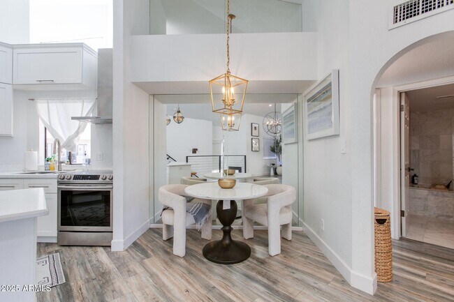 Building Photo - 10301 N 70th St