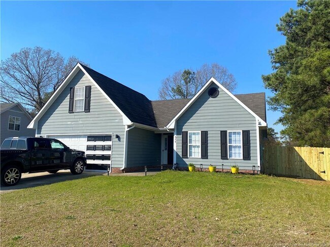 Building Photo - 675 Americana Dr