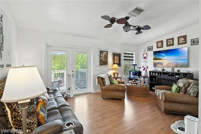 Building Photo - 936 Panther Creek Ln