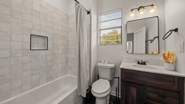 Building Photo - 307 W Haya St