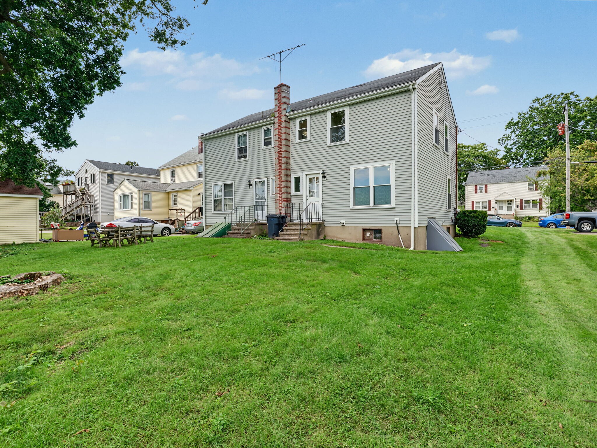 Building Photo - 108 Kenwood Ave