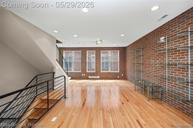 Building Photo - 420 Lewis Ct