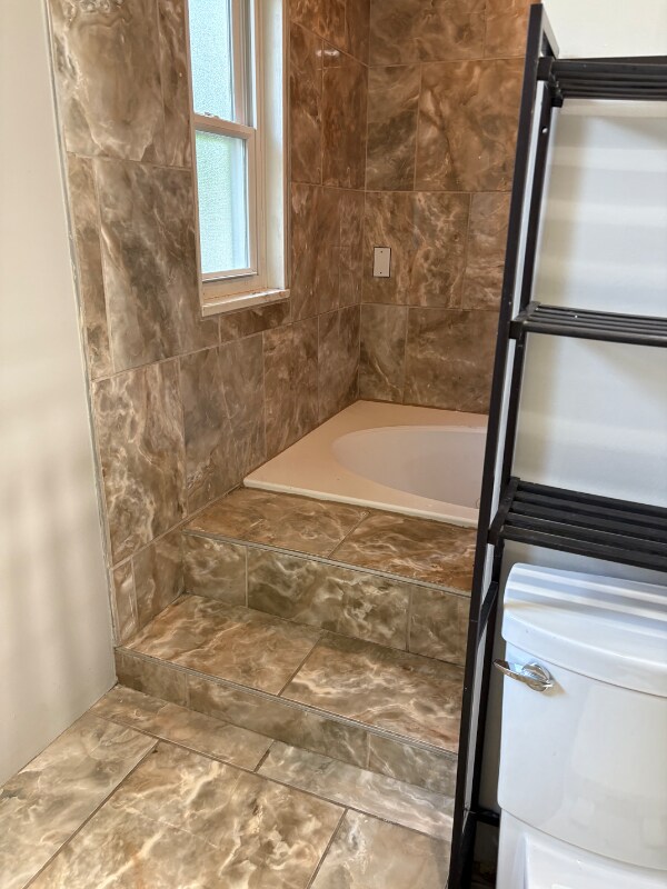 Building Photo - 4246 Redonda Ln