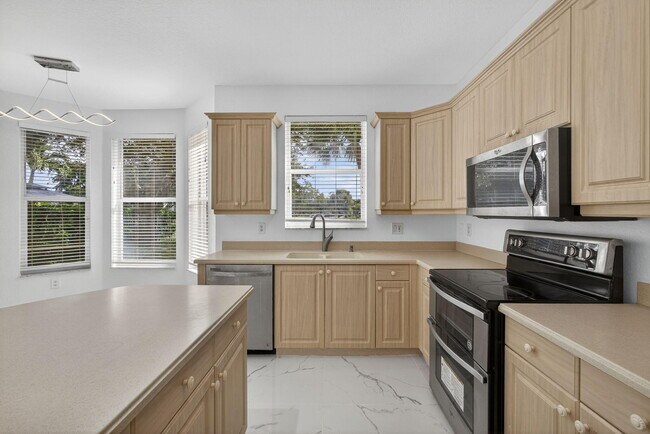 Building Photo - 2089 Reston Cir