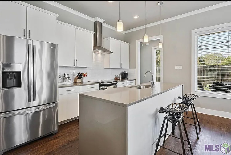Kitchen - 7244 Kodiak Dr