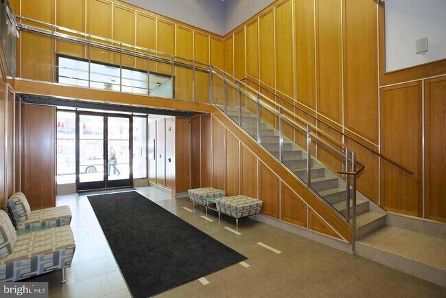 Building Photo - 1133 14th St NW