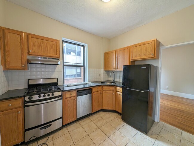 Building Photo - 50 Hancock St