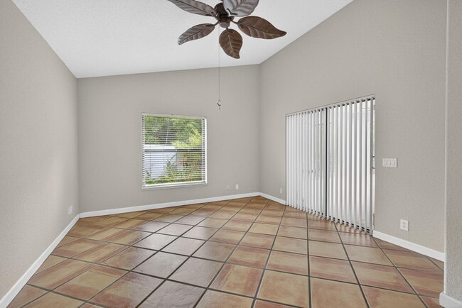 Building Photo - 131 Island Way
