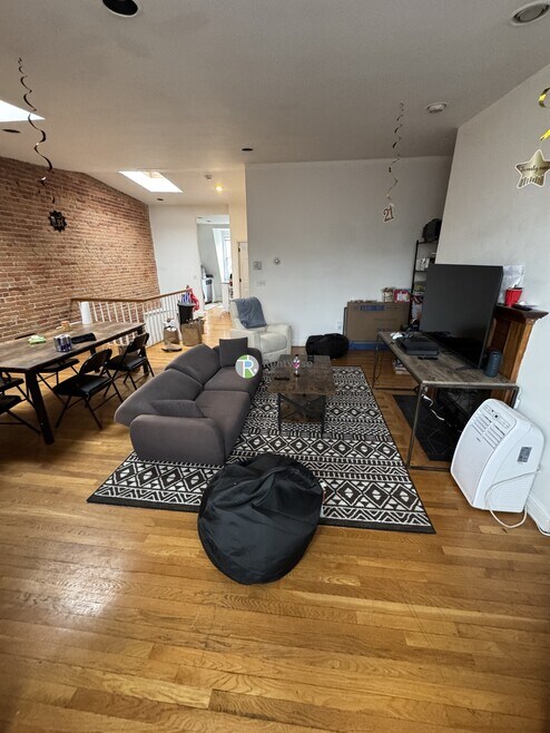 Building Photo - 480 Massachusetts Ave