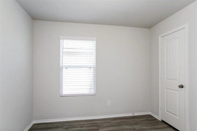 Building Photo - 22363 Porter Mountain Trl