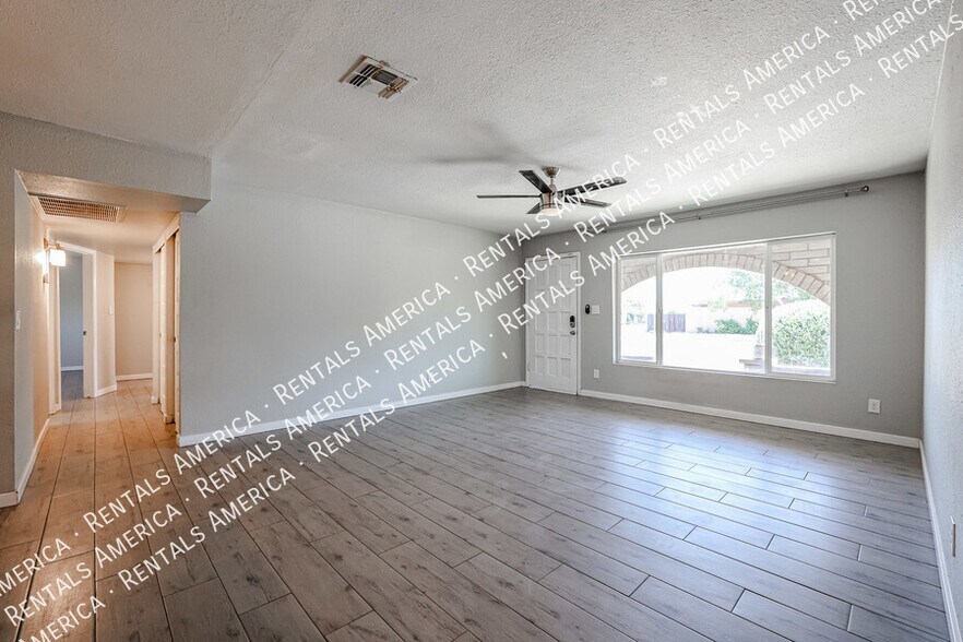 Building Photo - 12840 N 30th St