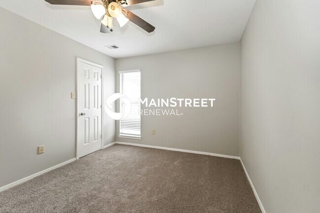 Building Photo - 3 Bedroom Pet-Friendly Home in Olive Branch, MS with Main Street Renewal