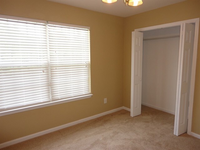 Building Photo - 220 N Fuquay Springs Avenue