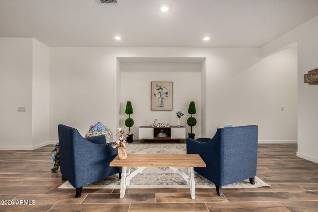 Building Photo - 2968 E Lucky Horseshoe Ln