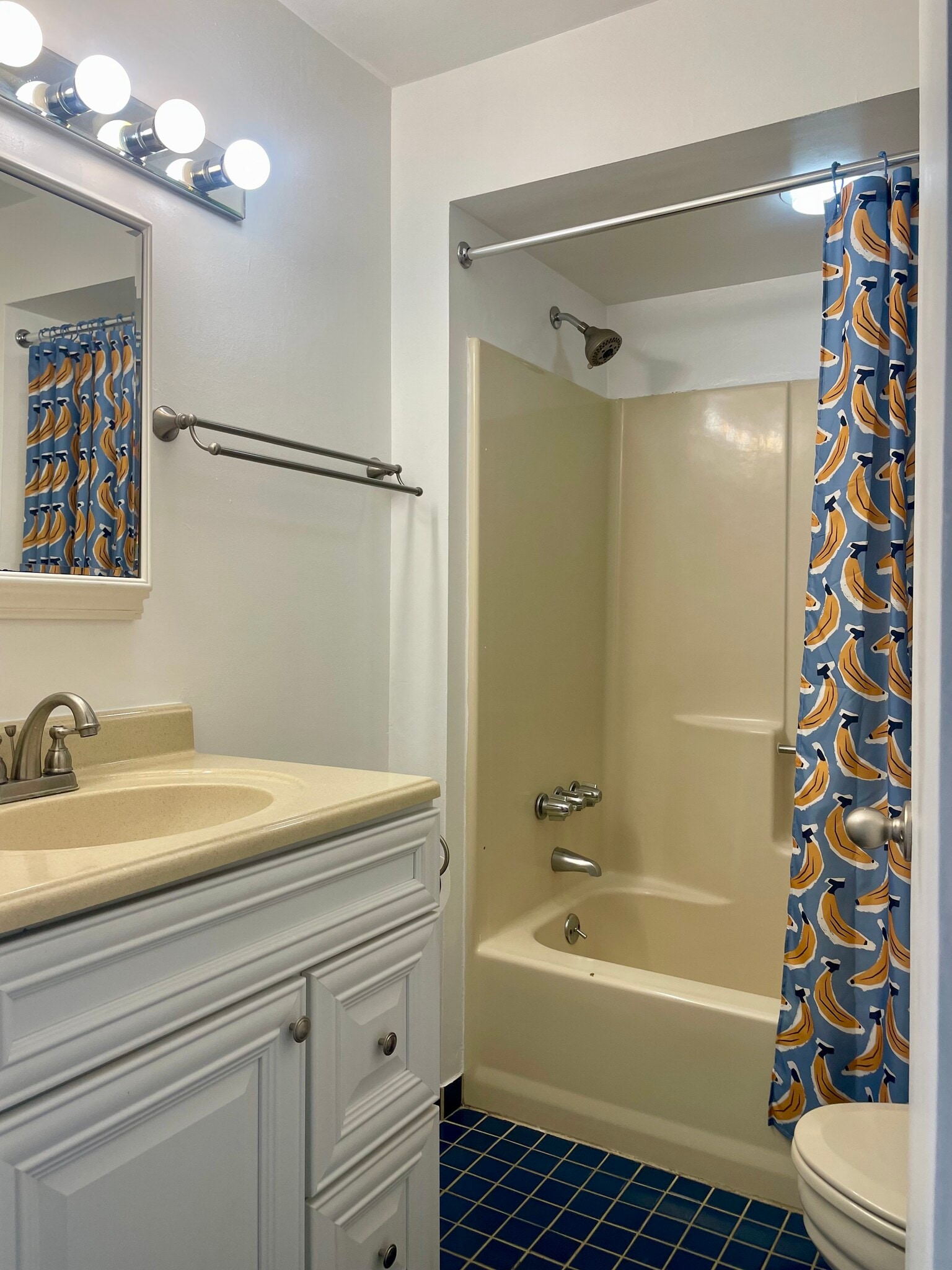 Building Photo - 118 S 26th St