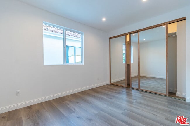 Building Photo - 5323 Ben Ave