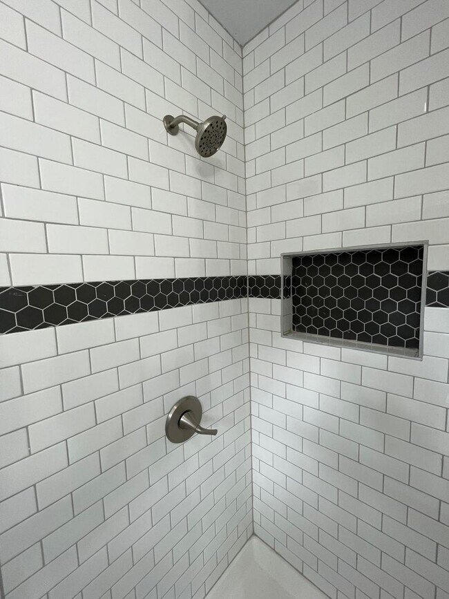 Building Photo - 106 Renwick St