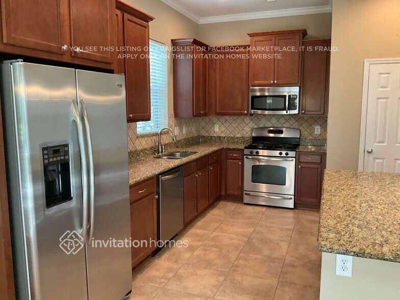 Building Photo - 15846 Starling Water Dr