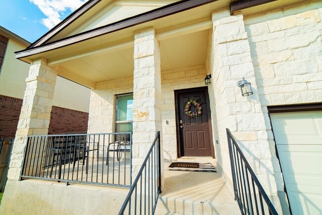 Building Photo - 1007 Kus Dr