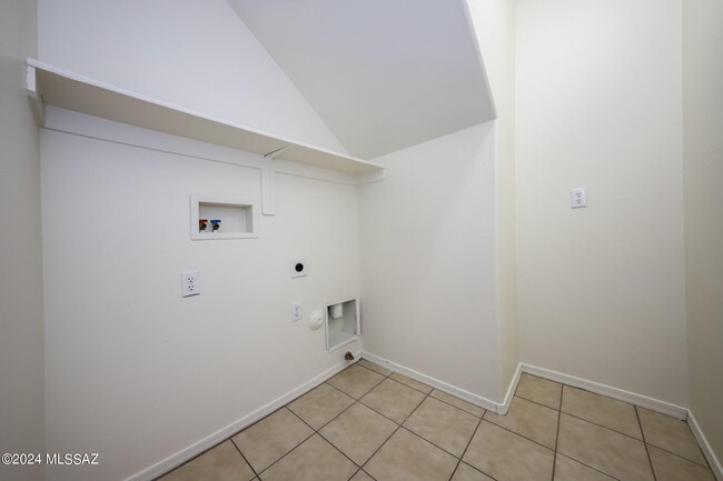 Building Photo - 3510 W Center Mountain Way