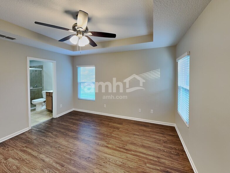 Building Photo - 216 W Jayce Wy