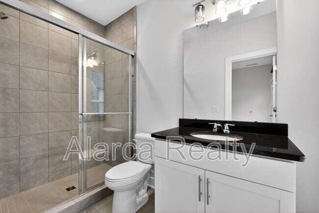 Building Photo - 2727 Grand Union Way