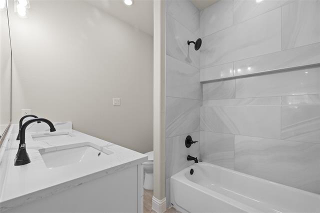 Building Photo - 2600 San Gabriel Dr