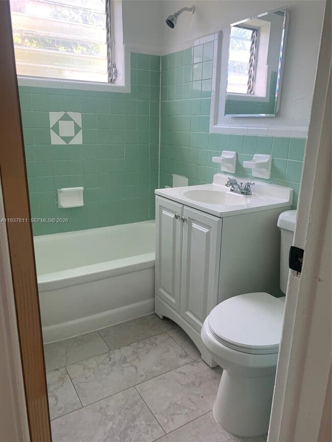 Building Photo - 16675 NE 20th Ave