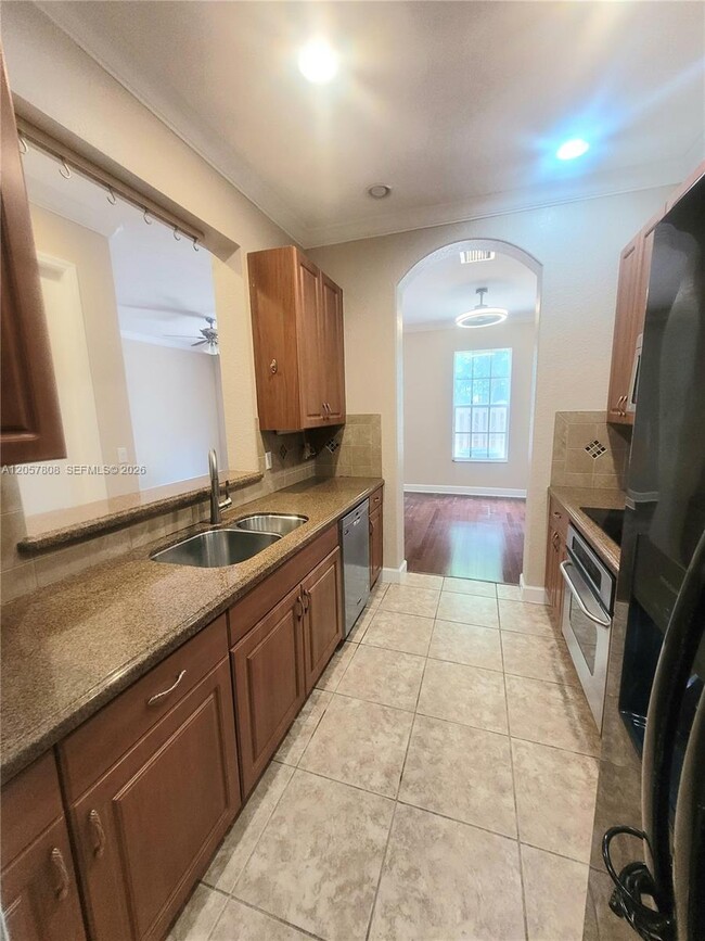 Building Photo - 8707 Buckskin Manor