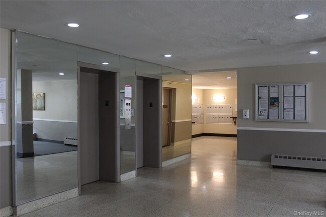 Building Photo - 175-45 88th Ave