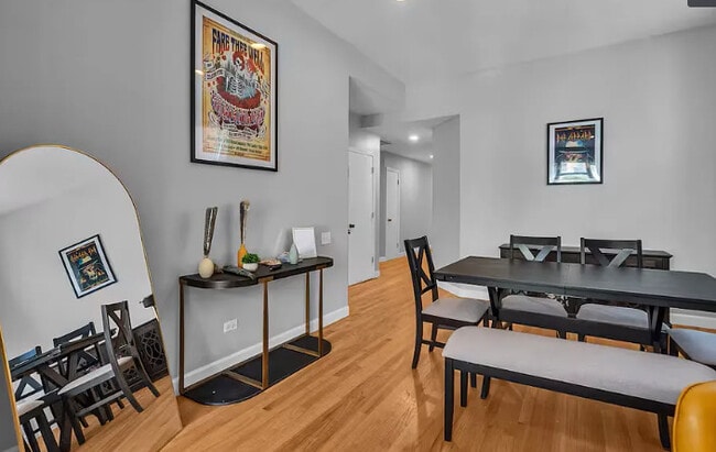 Building Photo - 448 N Aberdeen St