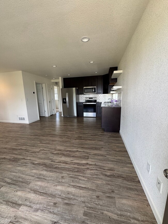Building Photo - 5836 Thurless Ln