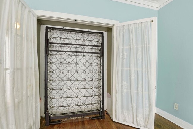 Building Photo - 2121 James M Wood Blvd