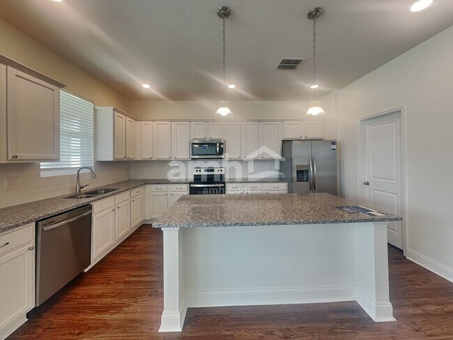 Building Photo - 1353 Mount Logan Dr