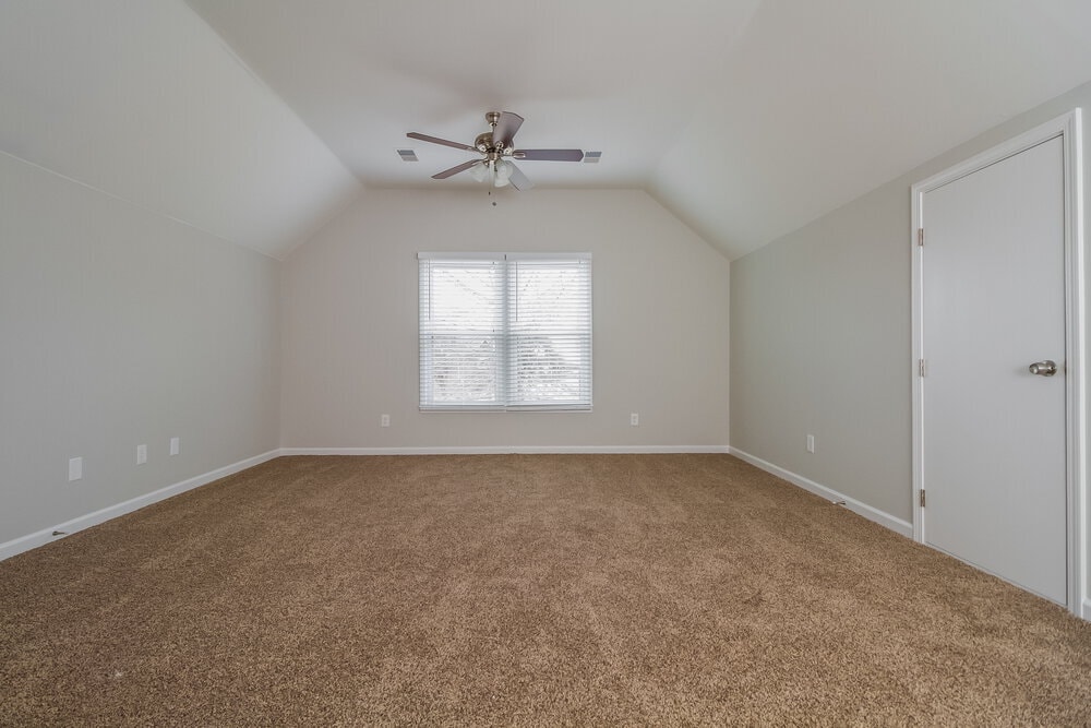 Building Photo - 5333 Roxborough Pass