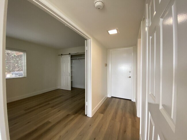 Building Photo - Spacious Home in La Costa with Nice View!!