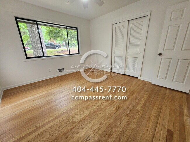 Building Photo - 2636 Whiteleigh Ct NE