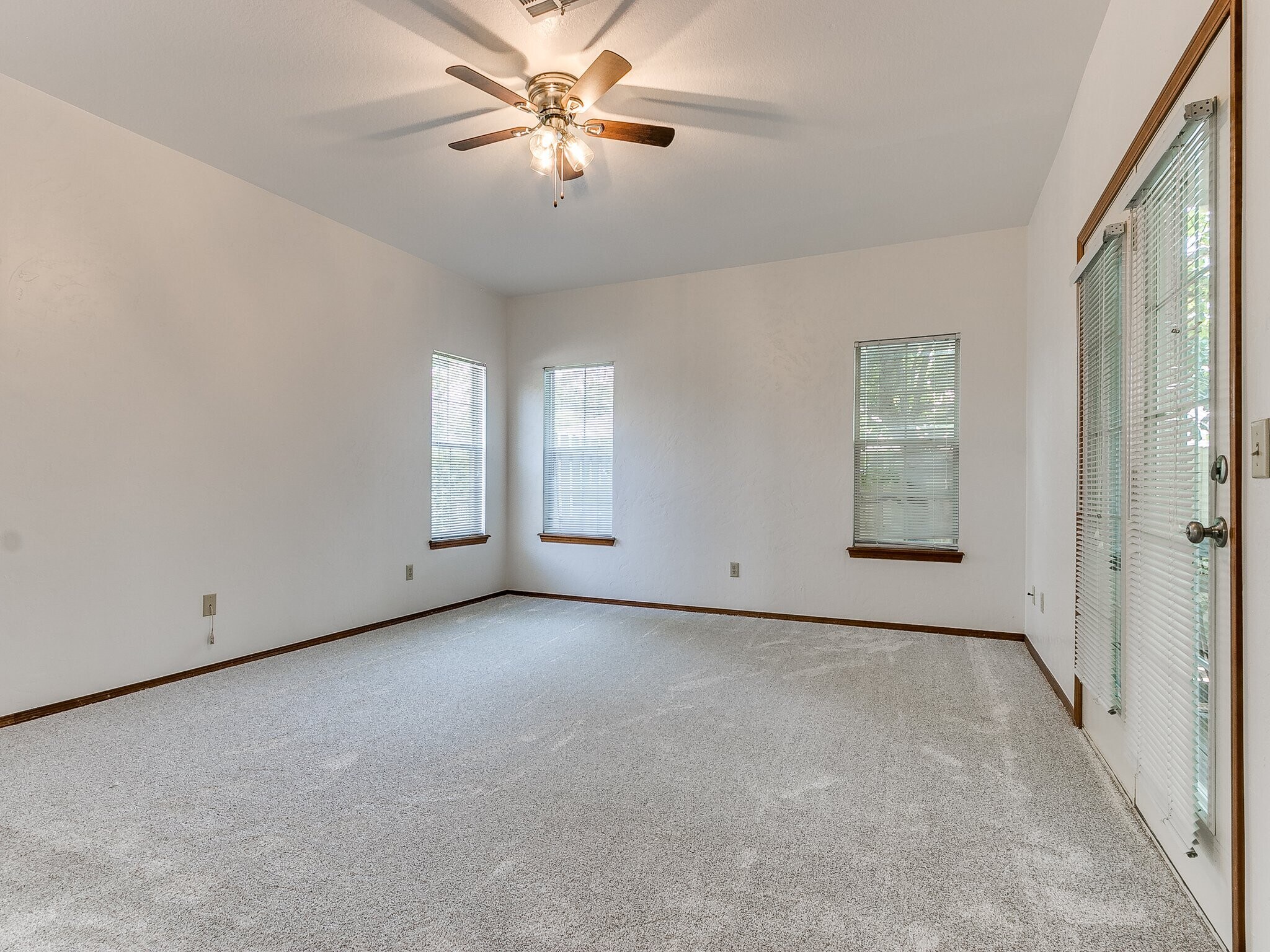 Building Photo - 6439 Masons Dr